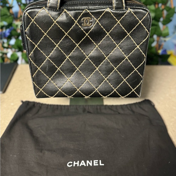 ❌SOLD❌ Chanel Black Quilted Wild Stitch Handbag - Picture 2 of 14